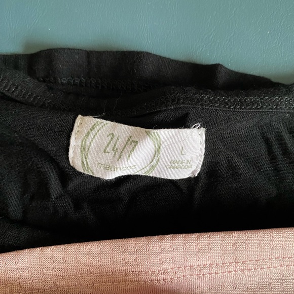 Lot of 3 tank tops - Picture 3 of 4